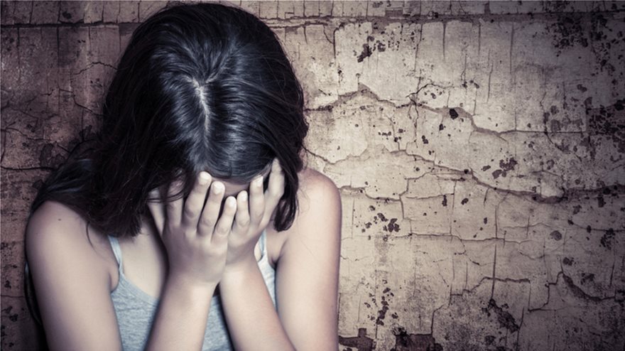 Συνελήφθησαν οι γονείς 12χρονης- Έγραψε την κακοποίηση της σε σχολική έκθεση