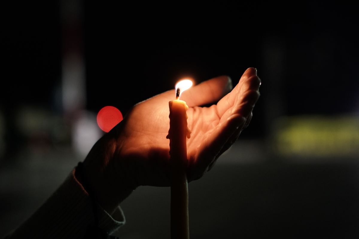 Φωτιά από αναμμένο κερί σε σπίτι στην Κλήρου-Πρόλαβαν τα χειρότερα οι γείτονες