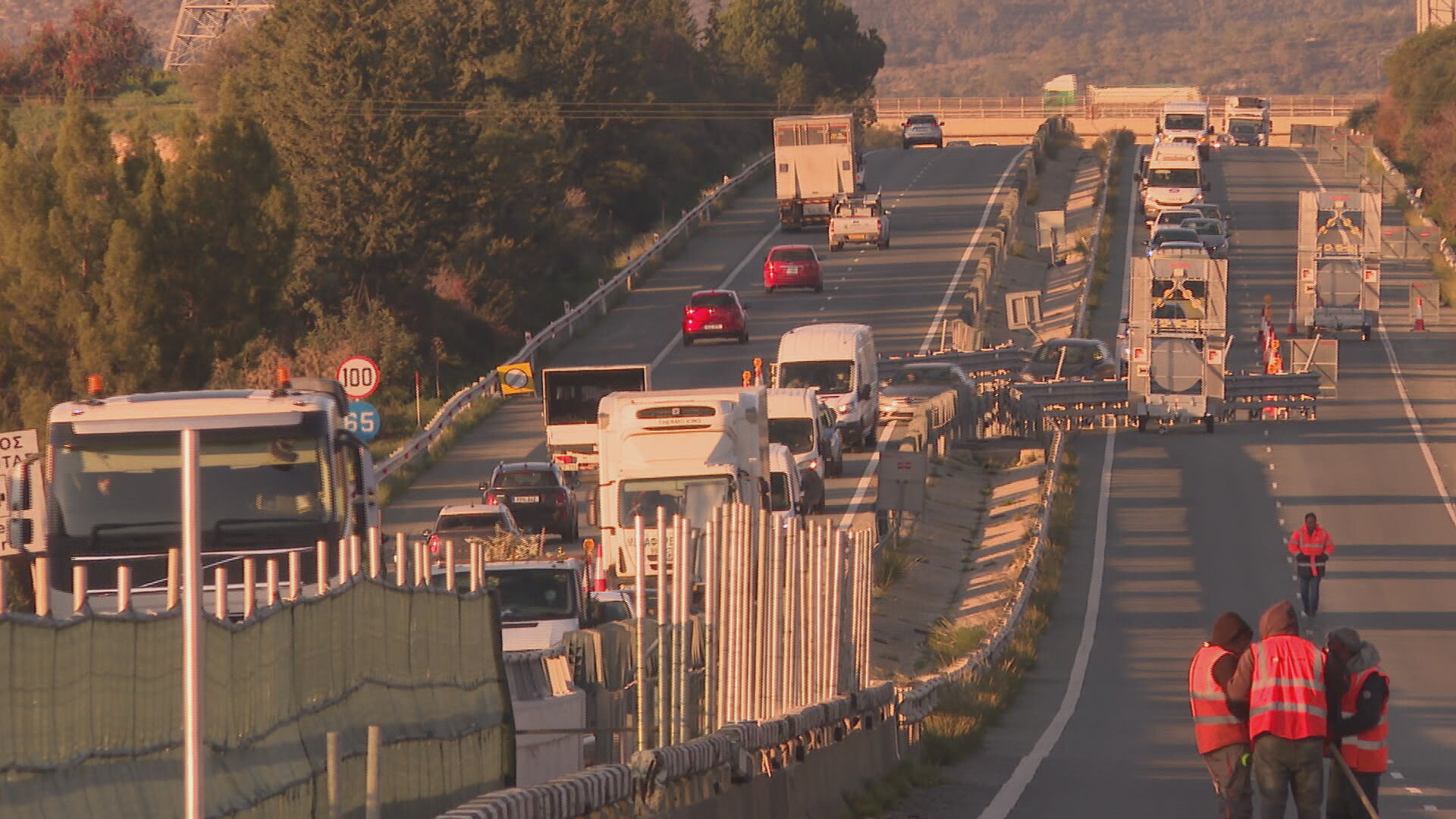 Πιο χαμηλή κατά 20 πόντους η νέα γέφυρα Καλαβασού-Δεν χωρούν τα πυροσβεστικά