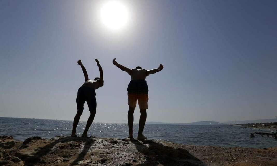 Στους 38 βαθμούς η θερμοκρασία – Μεμονωμένες βροχές στα ορεινά