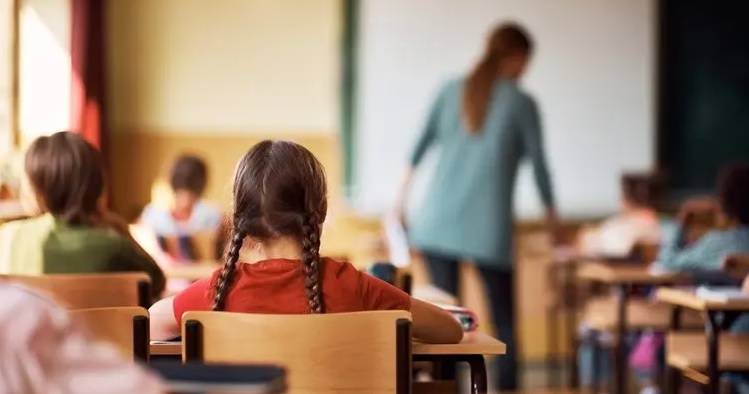 Προβλήματα στις εγγραφές μαθητών - Χωρίς επαρκή στοιχεία παιδιά μεταναστών