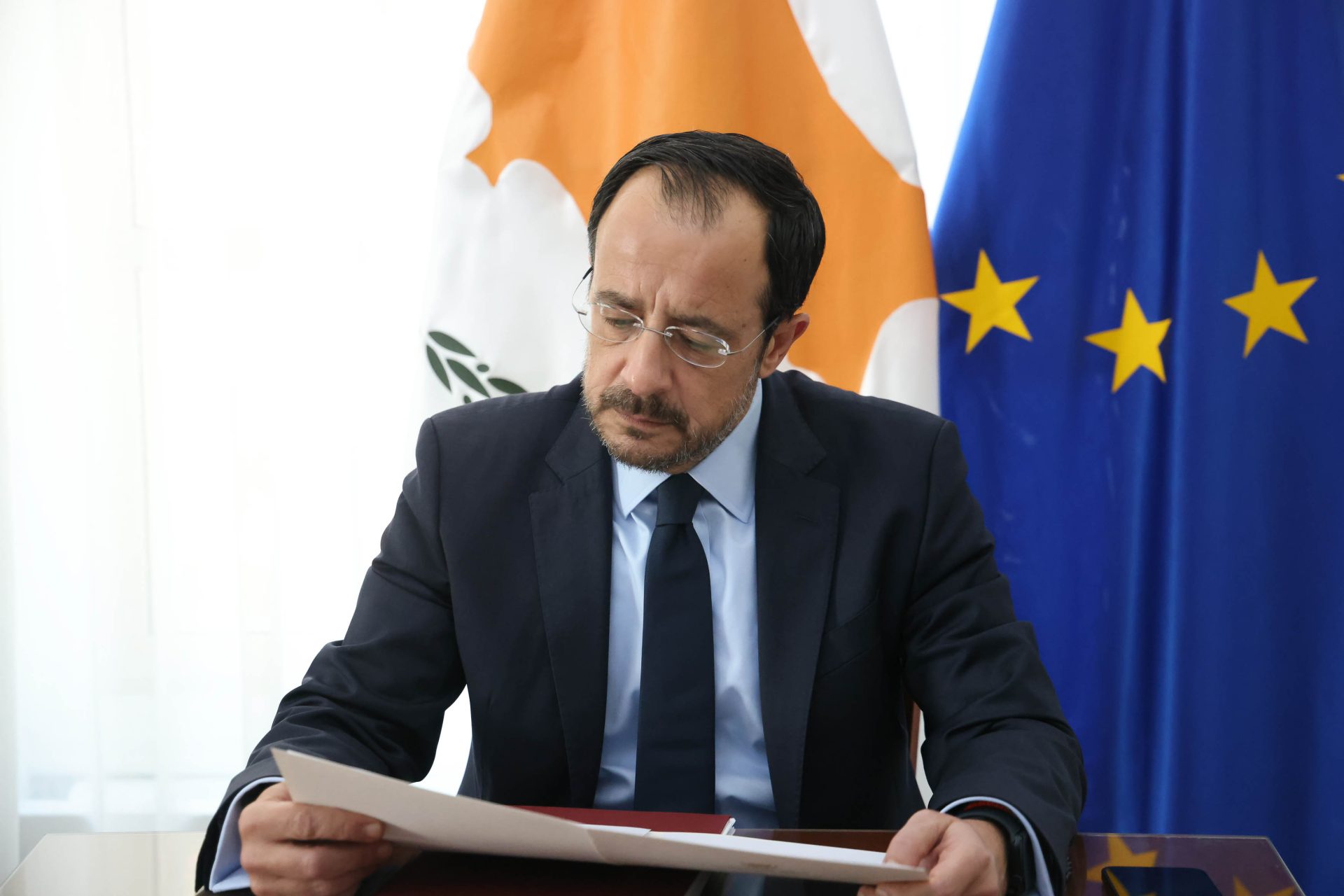 ΠτΔ για Μαρί: Δημόσια συγγνώμη για τη θυσία των 13 ηρώων