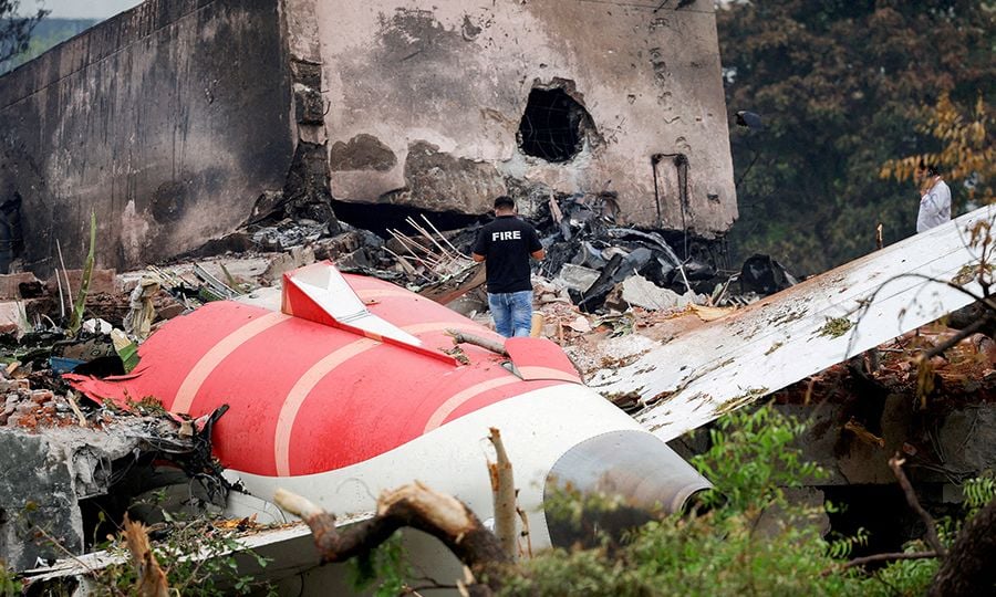 Στον Κυβερνήτη η προσοχή για αίτια συντριβής αεροσκάφους της Air India Στον Κυβερνήτη η προσοχή για αίτια συντριβής αεροσκάφους της Air India