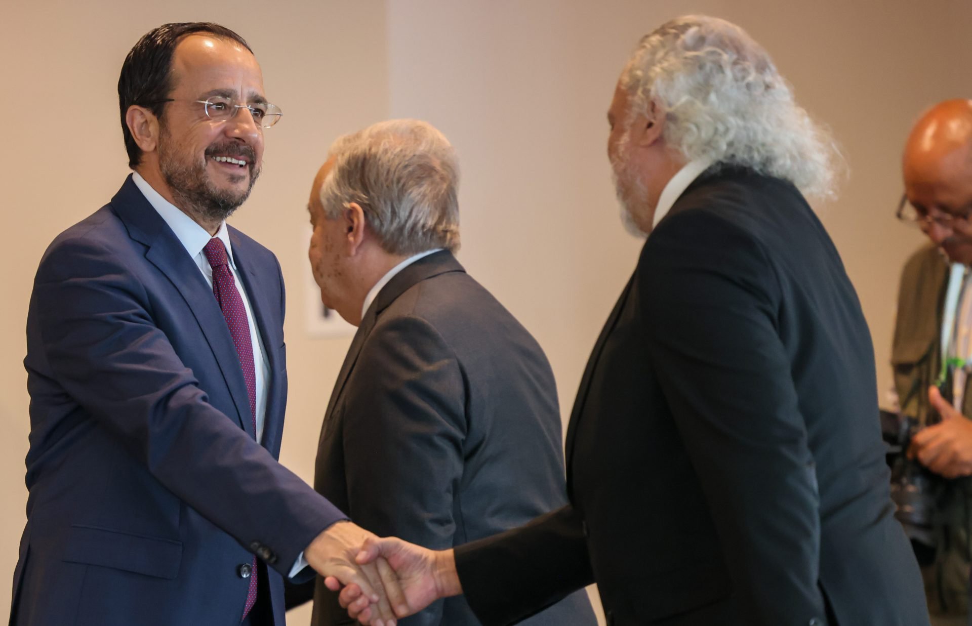 Συνεχίζεται σήμερα η άτυπη διευρυμένη διάσκεψη για Κυπριακό στη Ν. Υόρκη Συνεχίζεται σήμερα η άτυπη διευρυμένη διάσκεψη για Κυπριακό στη Ν. Υόρκη