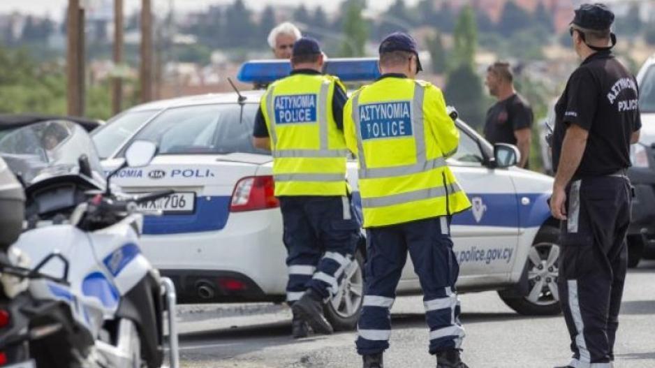 Πετροπόλεμος μεταξύ οπαδών Ομόνοιας και Ανόρθωσης στη Λάρνακα- Ένας τραυματίας Πετροπόλεμος μεταξύ οπαδών Ομόνοιας και Ανόρθωσης στη Λάρνακα- Ένας τραυματίας