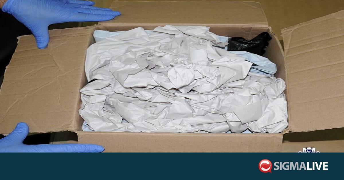 Κατασχέθηκαν πέρα από πέντε κιλά κάνναβης στο Αεροδρόμιο Λάρνακας Κατασχέθηκαν πέρα από πέντε κιλά κάνναβης στο Αεροδρόμιο Λάρνακας
