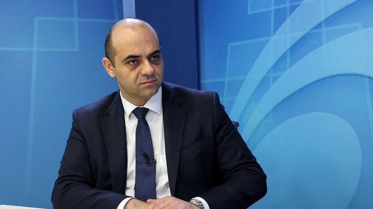 Υπ. Εργασίας: Θα λειτουργήσουμε για ομαλή εξέλιξη σε όλα τα εκκρεμή ζητήματα Υπ. Εργασίας: Θα λειτουργήσουμε για ομαλή εξέλιξη σε όλα τα εκκρεμή ζητήματα