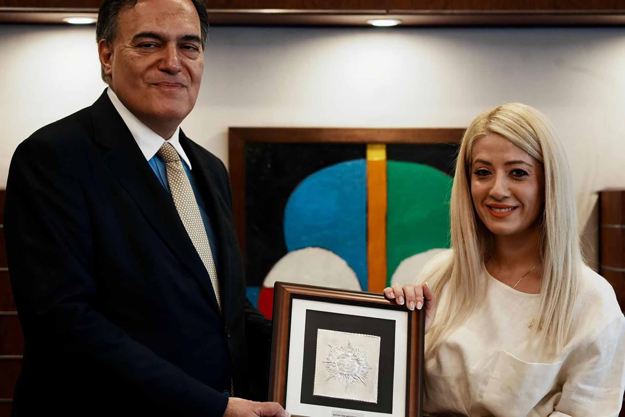Θα συνεχίσει να στηρίζει την Κύπρο λέει σε ΠτΒ ο Παπαμελετίου
