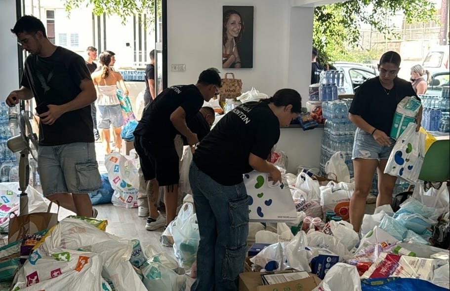 Ολοήμερες διανομές και στήριξη σε οικογένειες από τη Νεολαία του ΔΗΣΥ Ολοήμερες διανομές και στήριξη σε οικογένειες από τη Νεολαία του ΔΗΣΥ