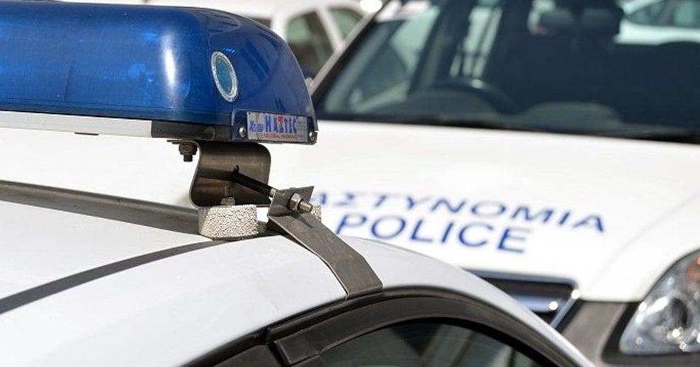 Λάρνακα: Σύλληψη 19χρονης για ζημιές σε λεωφορείο-Καταζητείται 15χρονη Λάρνακα: Σύλληψη 19χρονης για ζημιές σε λεωφορείο-Καταζητείται 15χρονη