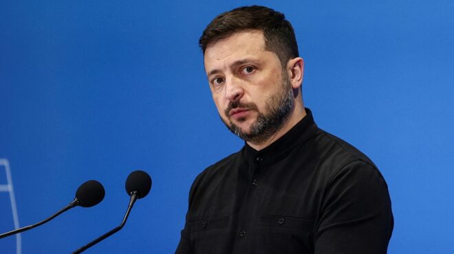 Μετά τις αντιδράσεις η Ουκρανία αποκαθιστά τις αρχές καταπολέμησης διαφθοράς Μετά τις αντιδράσεις η Ουκρανία αποκαθιστά τις αρχές καταπολέμησης διαφθοράς