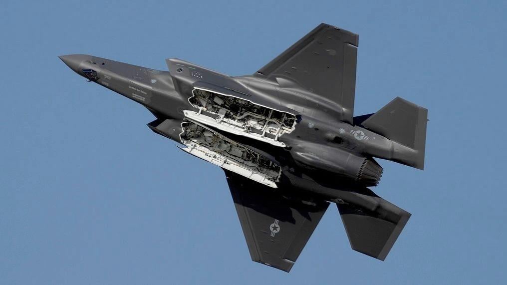 Ο Αμερικανός πρέσβης για S-400 και F-35: «Νομίζω ότι πλησιάζουμε σε λύση» Ο Αμερικανός πρέσβης για S-400 και F-35: «Νομίζω ότι πλησιάζουμε σε λύση»