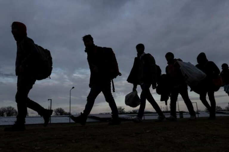 ΔΕΕ: Απρόβλεπτη εισροή δεν δικαιολογεί άρση υποχρεώσεων ασύλου για Κ-Μ