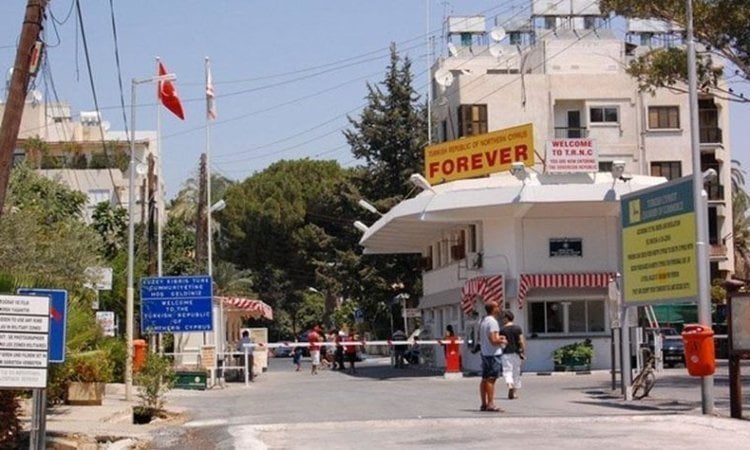 Η Κυβέρνηση δίπλα στους 5 Ε/κ – «Προσοχή στις μετακινήσεις στα κατεχόμενα» Η Κυβέρνηση δίπλα στους 5 Ε/κ – «Προσοχή στις μετακινήσεις στα κατεχόμενα»