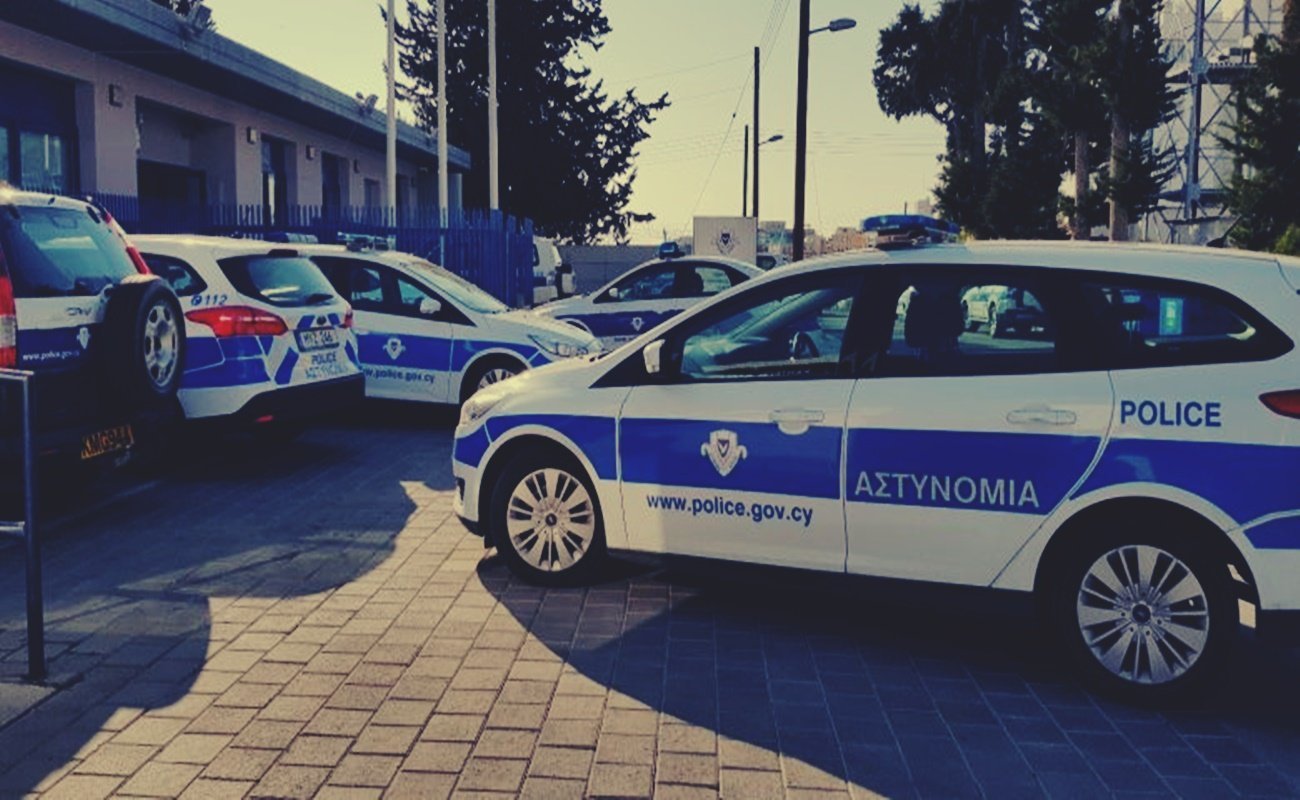 Ζημιές σε φωταγωγούς στο Τ.Ο.Μ Πάφου – Ενδεχόμενη χρήση όπλου