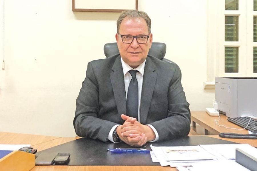 Διαψεύδει ο Βίκτωρας: «Δεν υπάρχει κανένα θέμα ανασχηματισμού»