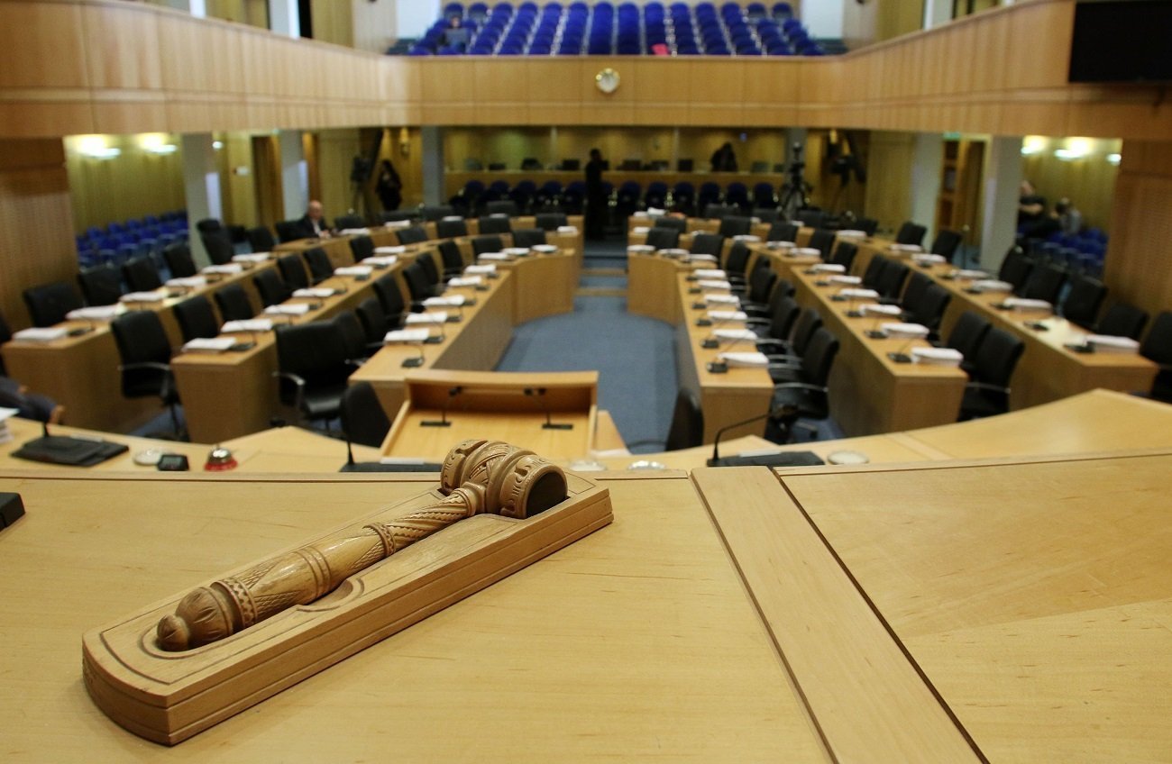 Στην Ολομέλεια οι αναπομπές για τις πολλαπλές συντάξεις
