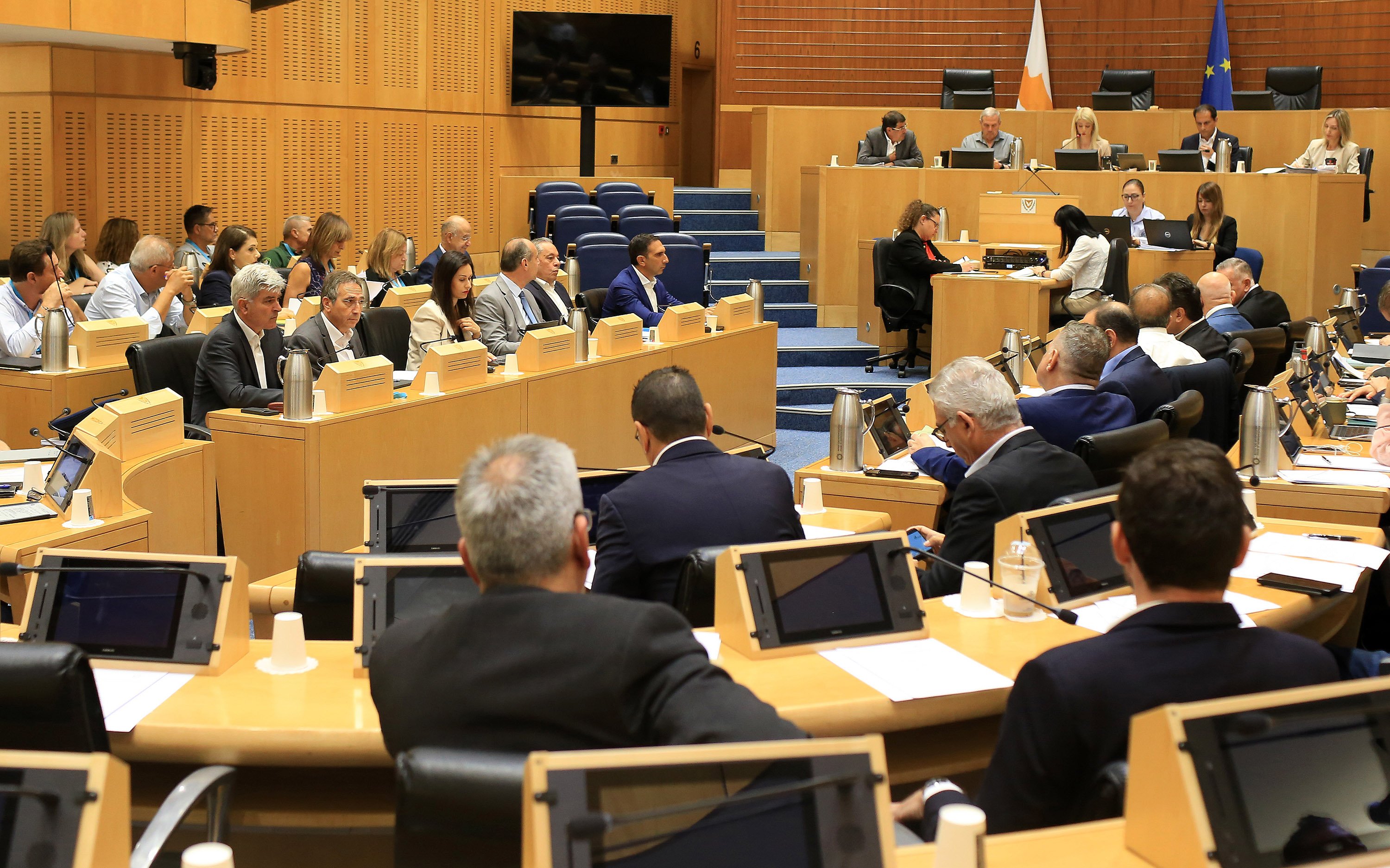 Συνεδριάζει εκ νέου τέλος Αυγούστου η Βουλή για τη φονική πυρκαγιά στη Λεμεσό Συνεδριάζει εκ νέου τέλος Αυγούστου η Βουλή για τη φονική πυρκαγιά στη Λεμεσό