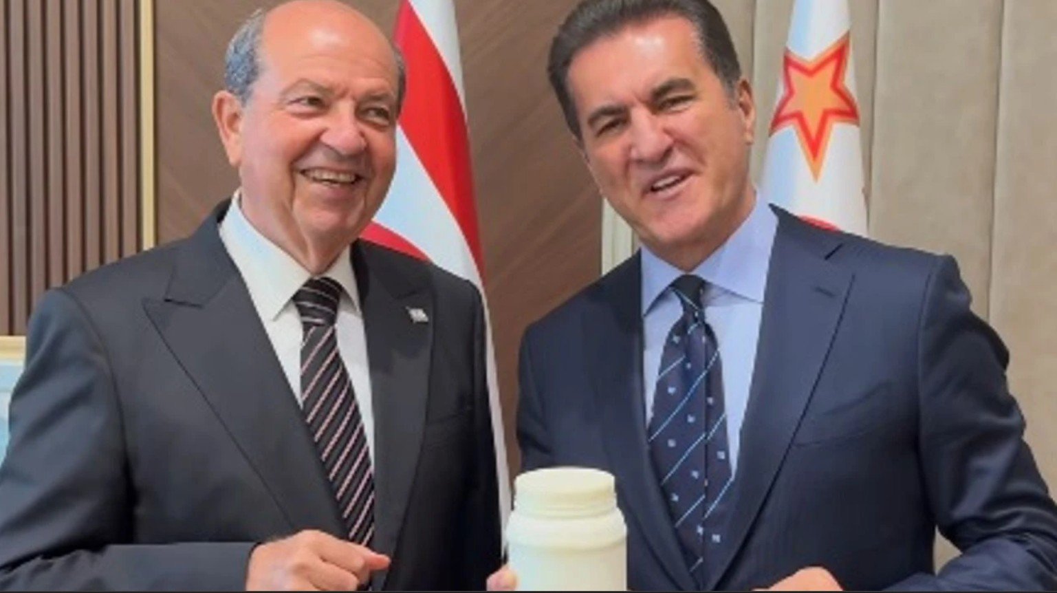 Τατάρ-Σαριγκούλ: «Το χαλούμι και το τουλούμ έγιναν αδέρφια» (ΒΙΝΤΕΟ) Τατάρ-Σαριγκούλ: «Το χαλούμι και το τουλούμ έγιναν αδέρφια» (ΒΙΝΤΕΟ)