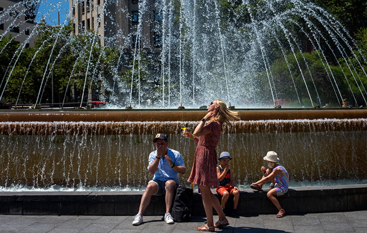 Ισπανία: Περισσότεροι από 1.000 θάνατοι αποδόθηκαν στον καύσωνα τον Ιούλιο Ισπανία: Περισσότεροι από 1.000 θάνατοι αποδόθηκαν στον καύσωνα τον Ιούλιο