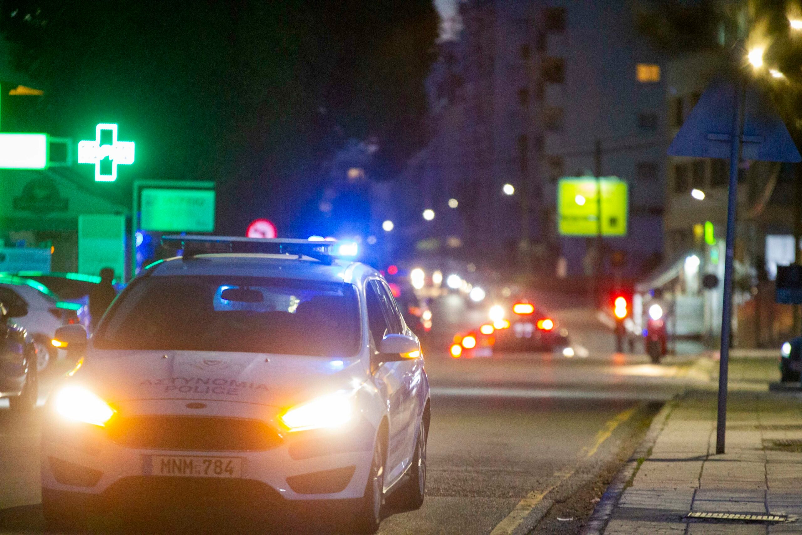 Γάζωσαν όχημα γυναίκας στην Ορόκλινη – Στο σημείο η Αστυνομία