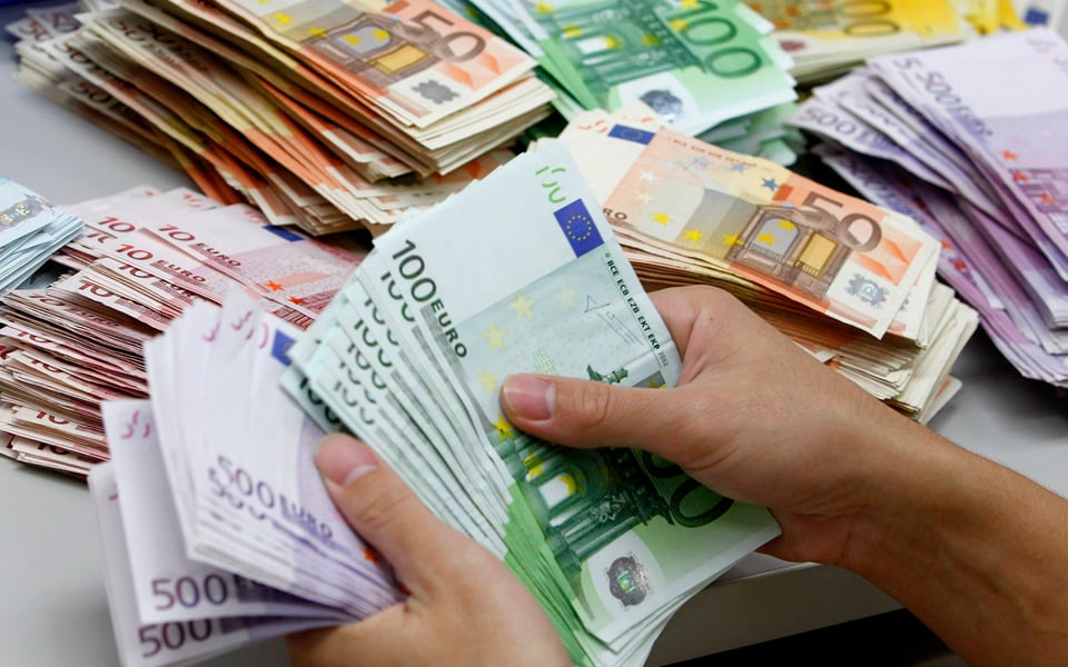 Οι τράπεζες αρνούνται αυξήσεις στο προσωπικό ενώ έχουν υπερβολικά κέρδη