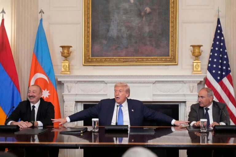 Ιράν: Δεν θα επιτρέψει τη δημιουργία διαδρόμου μεταξύ Αζερμπαϊτζάν-Ναχιτσεβάν Ιράν: Δεν θα επιτρέψει τη δημιουργία διαδρόμου μεταξύ Αζερμπαϊτζάν-Ναχιτσεβάν