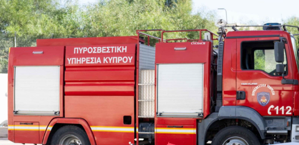 Λευκωσία: Σπίτι τυλίχθηκε στις φλόγες μέρα μεσημέρι από αναμμένο κερί