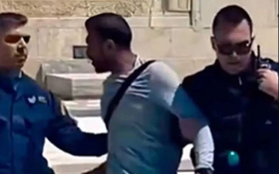 Ελλάδα: Διεκόπη η αίτηση ασύλου του λαθρομετανάστη που έβριζε Εύζωνες