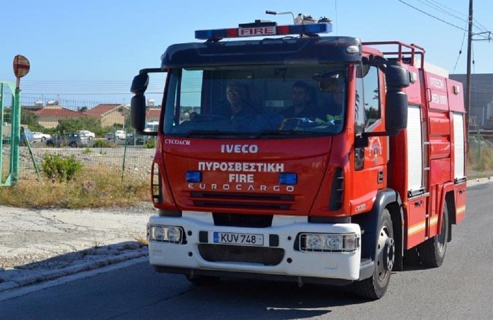 Μικρή έκταση με ξηρά χόρτα και χαμηλή βλάστηση έκαψε πυρκαγιά στις Αγγλισίδες