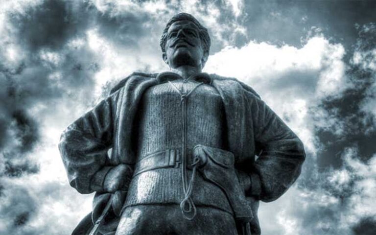 Η απάντηση στις απόπειρες αποδόμησης της θυσίας του Γρηγόρη Αυξεντίου