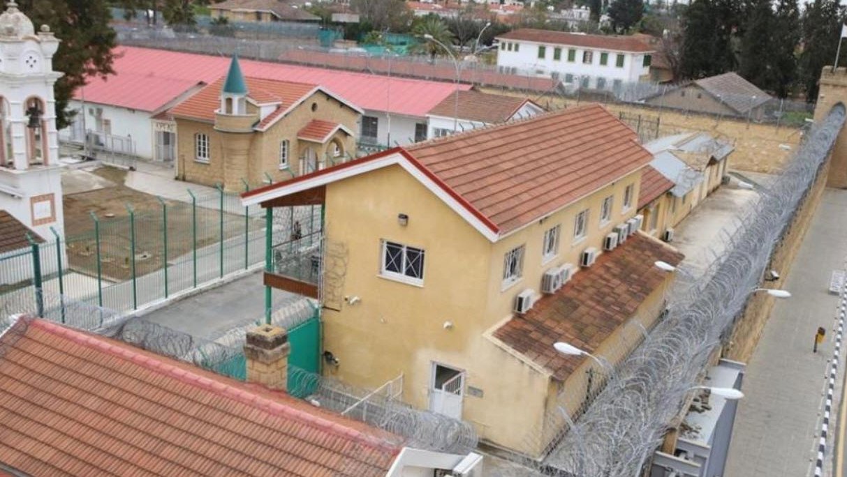 Στις Κεντρικές Φυλακές μέχρι την έναρξη της δίκη του ο ύποπτος για πατροκτονία