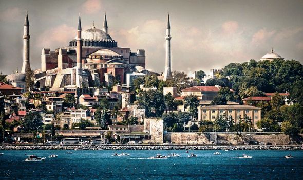 Το τέλος των Ελλήνων της Βασιλεύουσας: Τραγικές πτυχές και μαρτυρίες Το τέλος των Ελλήνων της Βασιλεύουσας: Τραγικές πτυχές και μαρτυρίες