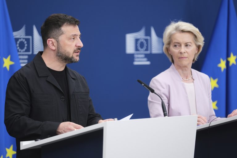 Το κτίριο της αποστολής της ΕΕ στο Κίεβο υπέστη ζημιές από τη ρωσική επίθεση Το κτίριο της αποστολής της ΕΕ στο Κίεβο υπέστη ζημιές από τη ρωσική επίθεση