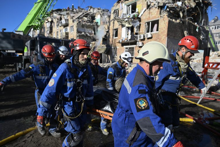 Οργή ΕΕ και Βρετανίας για τη ρωσική επίθεση στο Κίεβο Οργή ΕΕ και Βρετανίας για τη ρωσική επίθεση στο Κίεβο