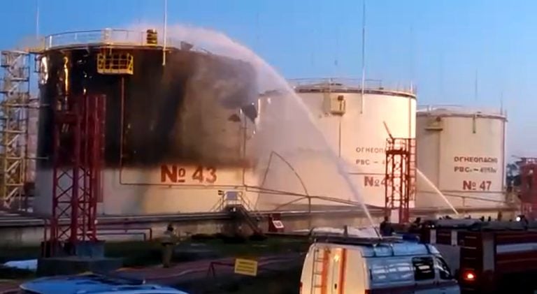 Ουκρανία: Έπληξε δύο ρωσικά διυλιστήρια στη διάρκεια της νύχτας Ουκρανία: Έπληξε δύο ρωσικά διυλιστήρια στη διάρκεια της νύχτας