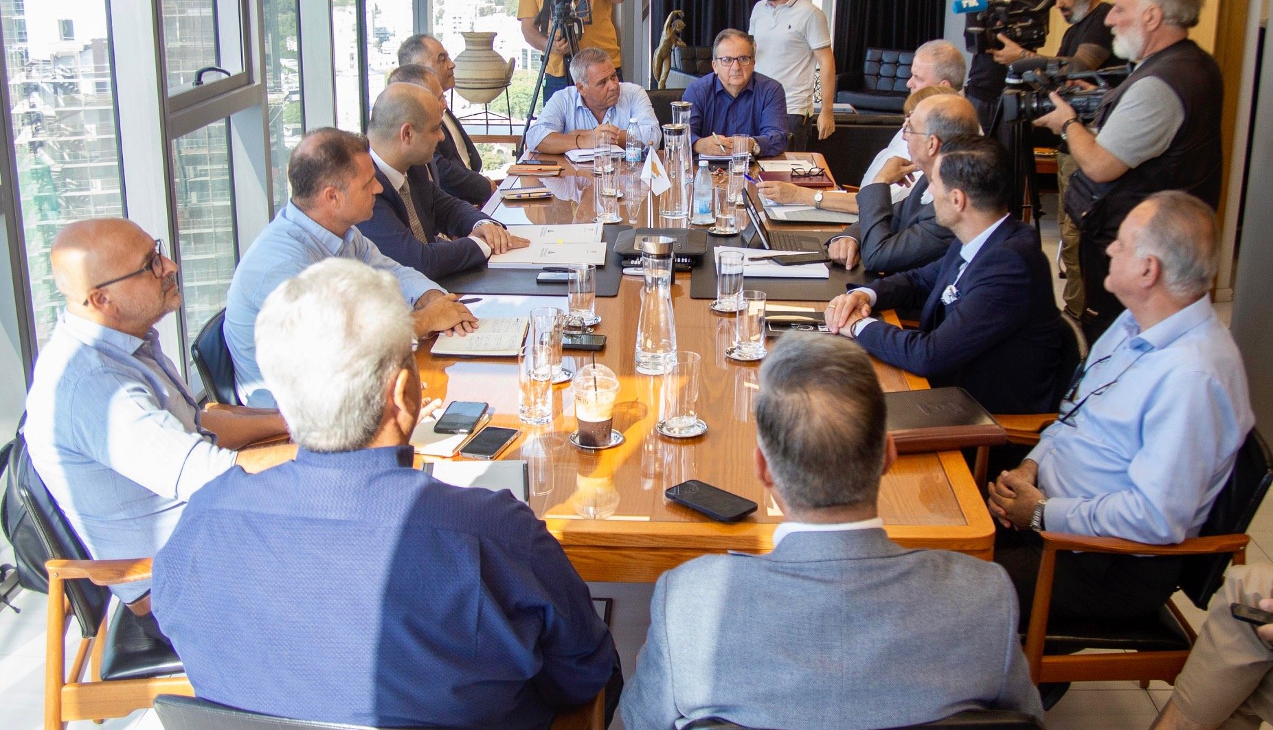 Παραμένει το χάσμα θέσεων για ΑΤΑ – Ορατό το ενδεχόμενο μέτρων Παραμένει το χάσμα θέσεων για ΑΤΑ – Ορατό το ενδεχόμενο μέτρων