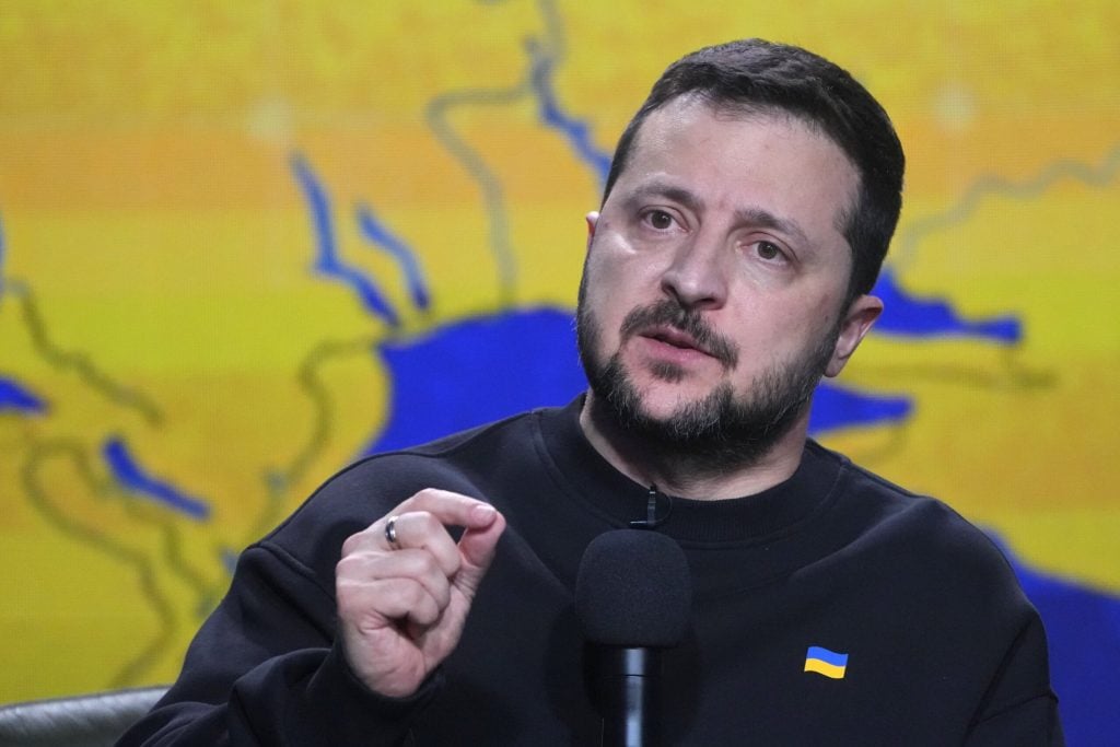 Ζελένσκι: Εντολή για βαθιά πλήγματα μέσα στη Ρωσία μετά το ρωσικό σφυροκόπημα Ζελένσκι: Εντολή για βαθιά πλήγματα μέσα στη Ρωσία μετά το ρωσικό σφυροκόπημα