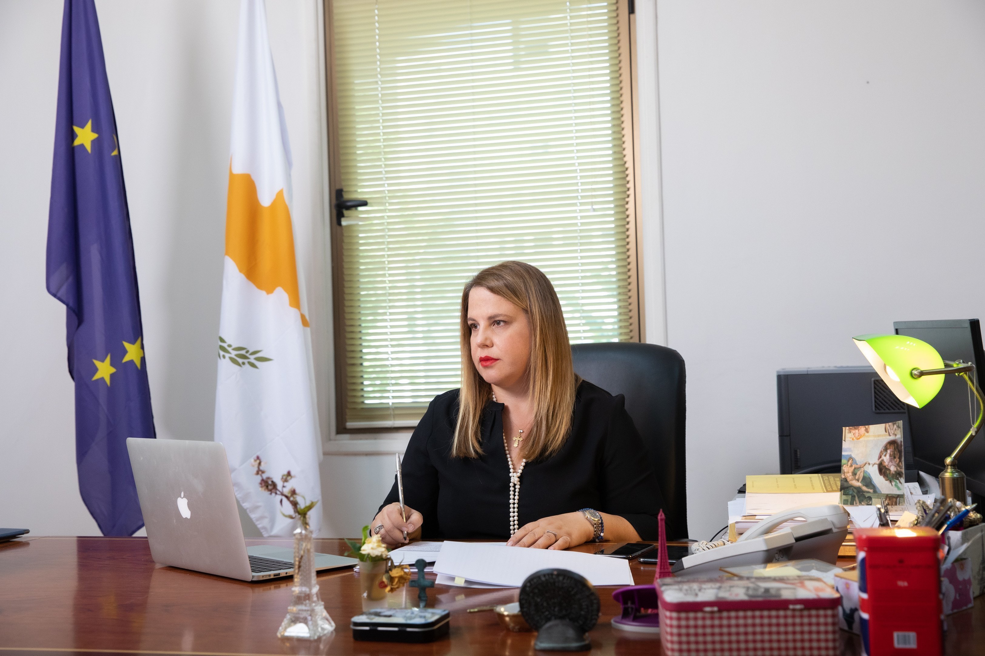 Εισηγήσεις Επ. Διοικήσεως στο ΥΠΕΞ για συζύγους/συντρόφους διπλωματών Εισηγήσεις Επ. Διοικήσεως στο ΥΠΕΞ για συζύγους/συντρόφους διπλωματών