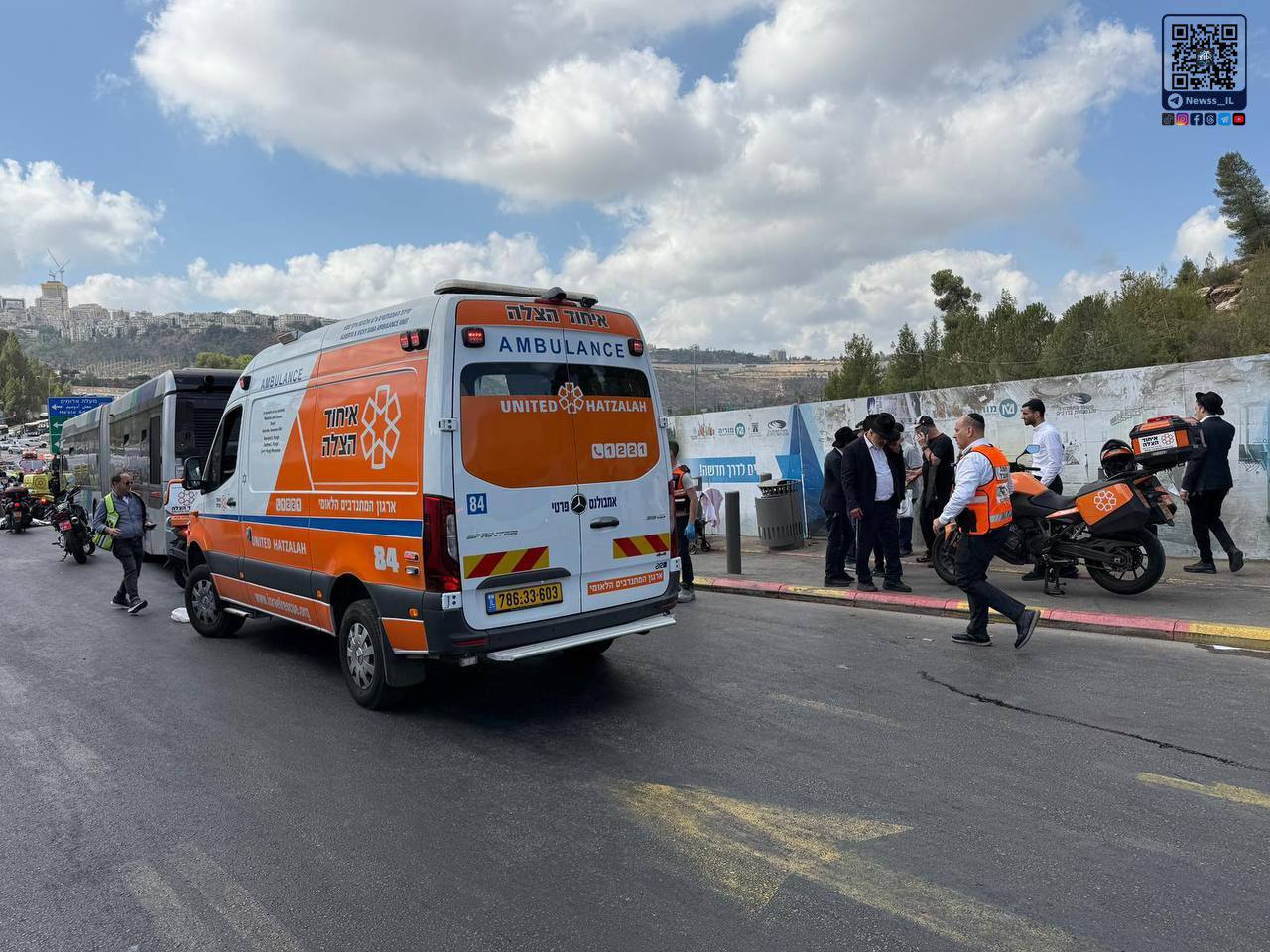 Επίθεση με πυροβόλο όπλο στην Ιερουσαλήμ – 15 τραυματίες Επίθεση με πυροβόλο όπλο στην Ιερουσαλήμ – 15 τραυματίες