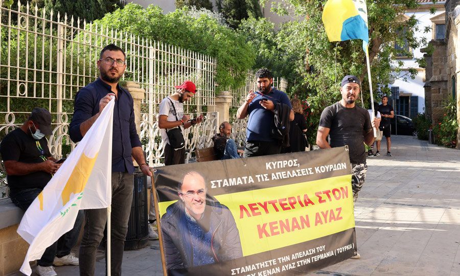 Ο Κενάν Αγιάζ επέστρεψε στην Κύπρο μετά από δύο χρόνια κράτησης στη Γερμανία Ο Κενάν Αγιάζ επέστρεψε στην Κύπρο μετά από δύο χρόνια κράτησης στη Γερμανία