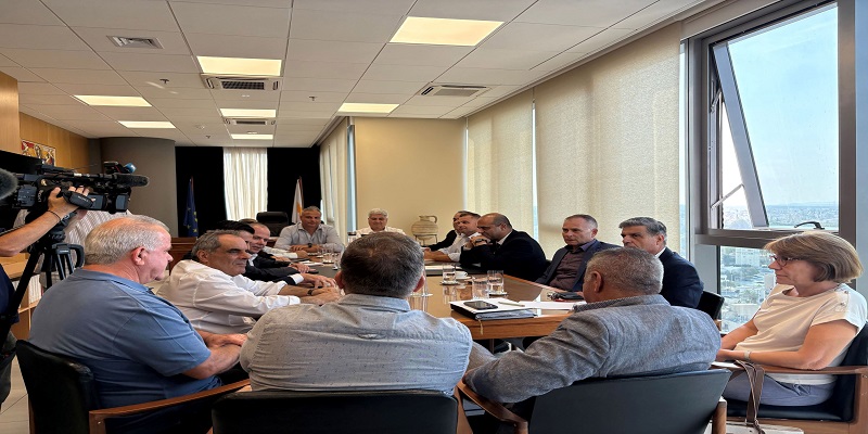 Υπουργός Εργασίας: Καθολική επέκταση της ΑΤΑ υποστηρίζει η Κυβέρνηση
