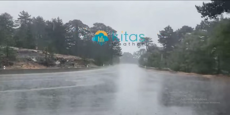 ΒΙΝΤΕΟ: Έντονες βροχοπτώσεις στις ορεινές περιοχές του Τροόδους ΒΙΝΤΕΟ: Έντονες βροχοπτώσεις στις ορεινές περιοχές του Τροόδους