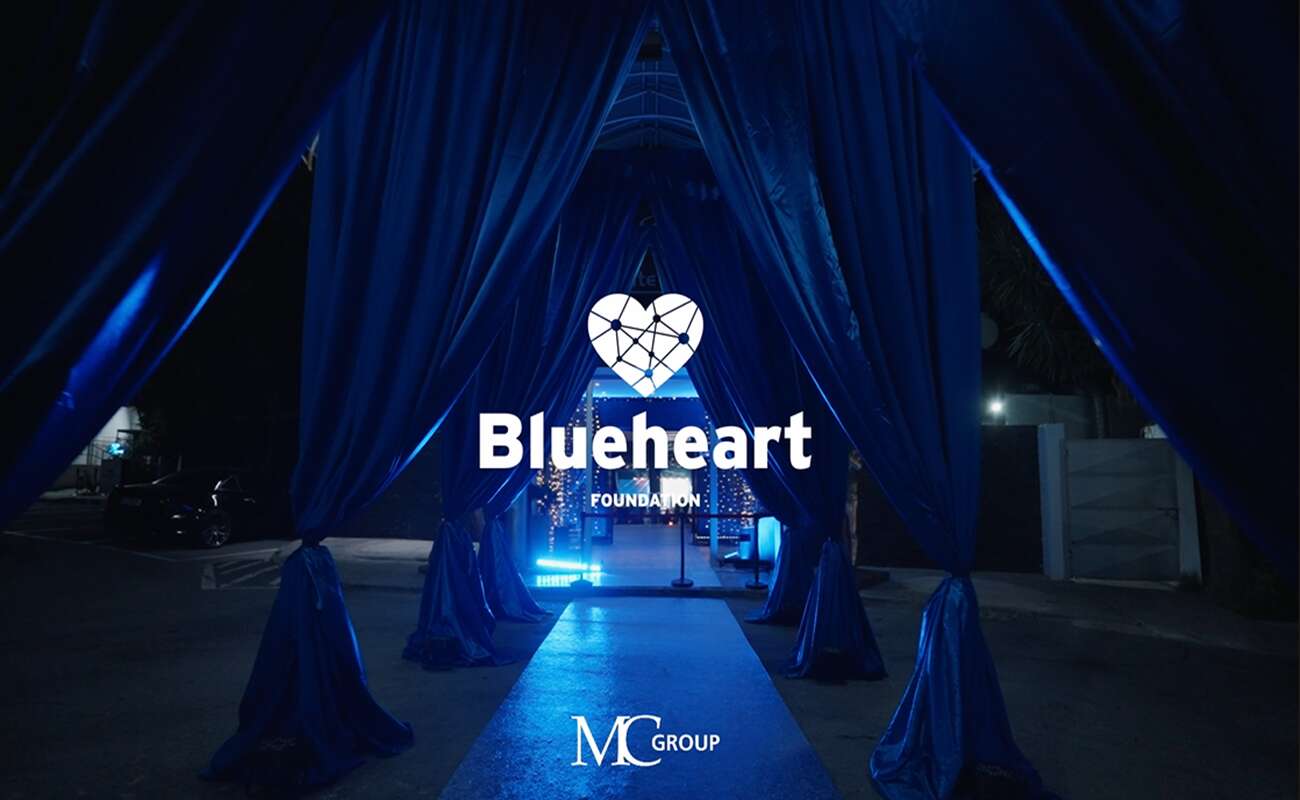 Το Blue Heart Foundation πρόσφερε απινιδωτές στον Δήμο Λάρνακας Το Blue Heart Foundation πρόσφερε απινιδωτές στον Δήμο Λάρνακας