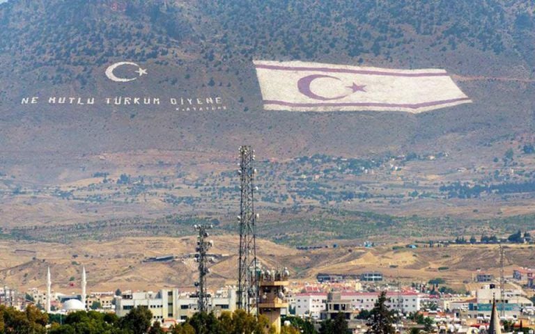 Έρευνα: Ανησυχούν για οικονομία και Κυπριακό οι Τ/κ
