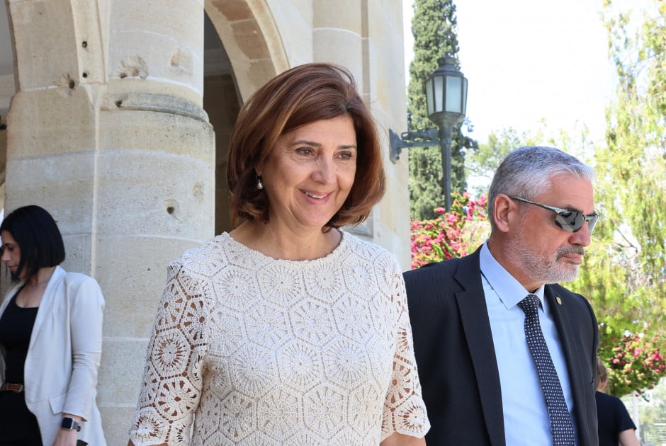 Χωριστές επαφές Ολγκίν με διαπραγματευτές ενόψει τριμερούς στη Νέα Υόρκη
