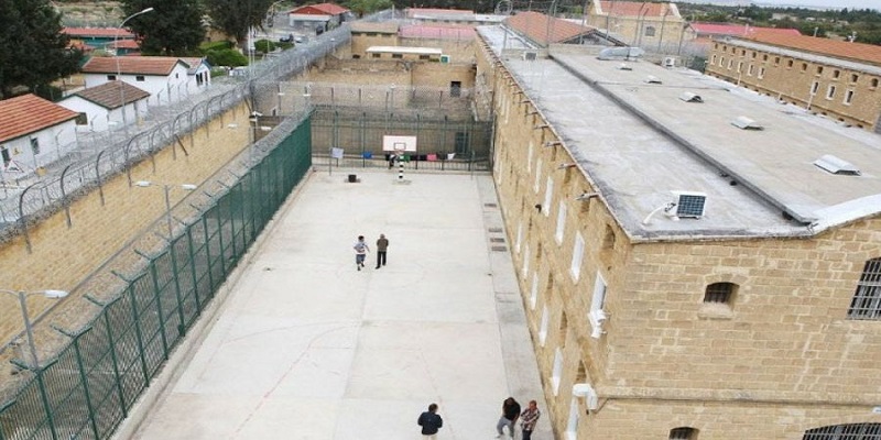 Βιασμός φυλακές: Κατονόμασε τους συγκρατούμενους του το θύμα (BINTEO)