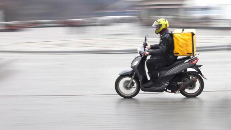 Λευκωσία: Πρόταξαν μαχαίρι σε ντελιβερά, του έκλεψαν €150 και εξαφανίστηκαν