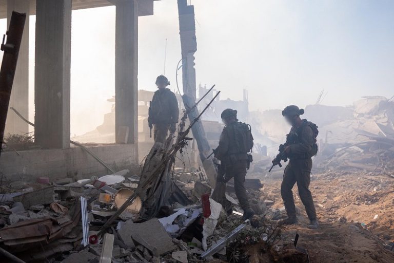 Κομισιόν: Προτείνει αναστολή εμπορικών προνομίων και κυρώσεις προς το Ισραήλ