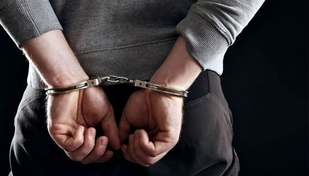 Έκλεψε από όχημα εργαλεία και ρολόγια στη Λεμεσό- Χειροπέδες σε 40χρονο